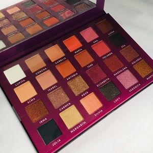 Eyeshadow palette